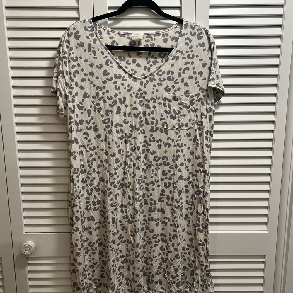 Leopard Print V-Neck Women's Top